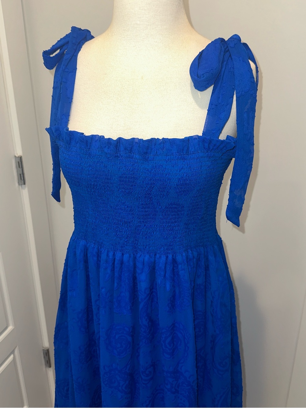 Lilly Pulitzer Rivera Smocked Midi Dress in Blue Grotto Size Large - Picture 3 of 12